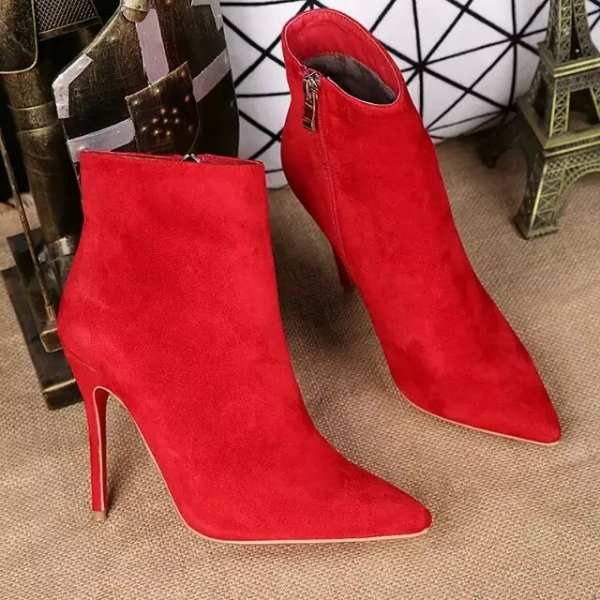 Bota Camurça Vermelha Christian Louboutin 10cm.