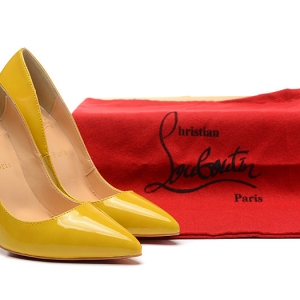 Sapato Pigalle Christian Louboutin 12cm.