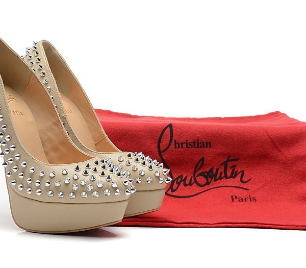 Sapato meia pata Christian Louboutin - Image 4